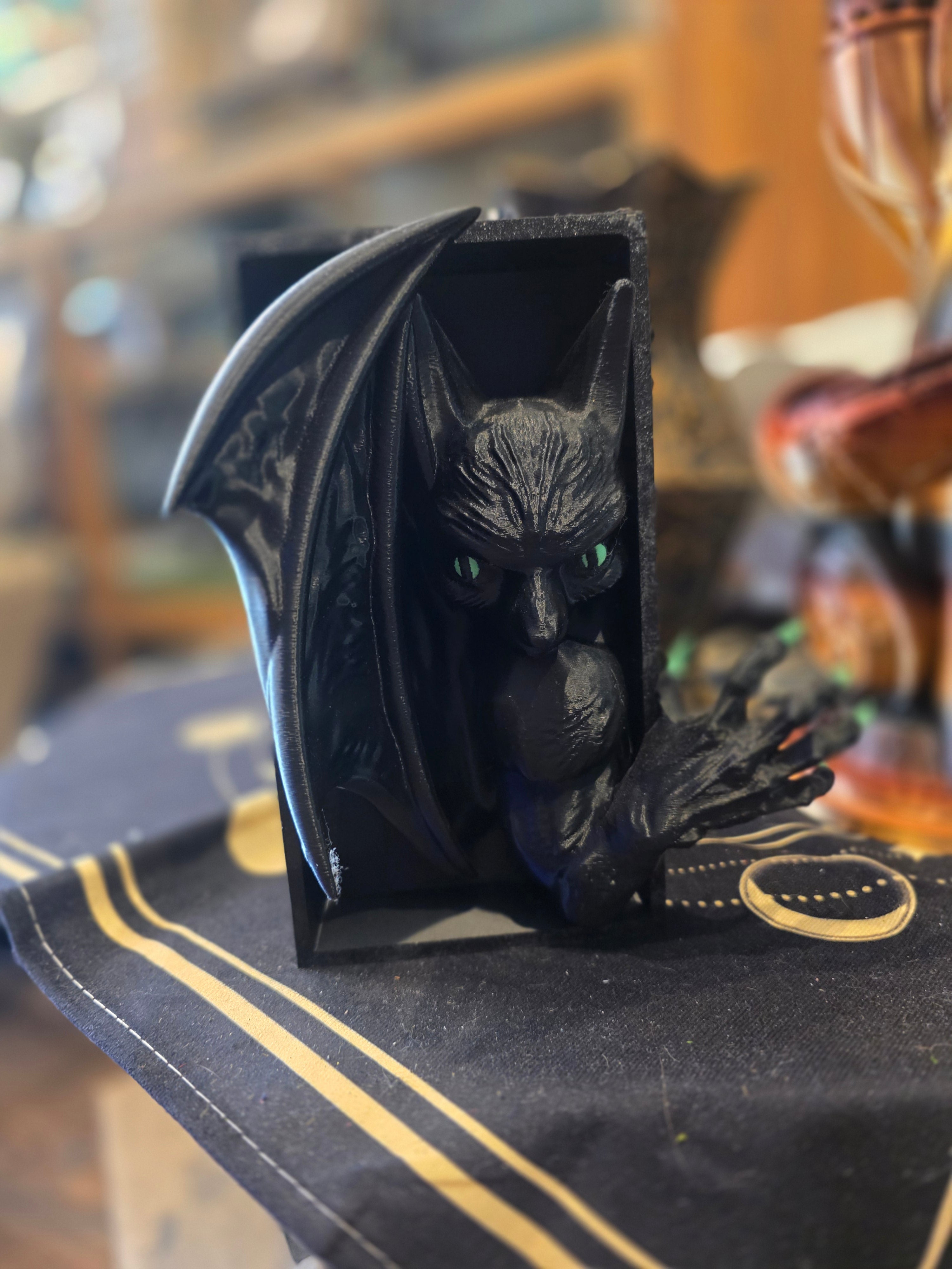 MM Bookend